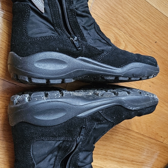 Boots - Picture 5 of 5